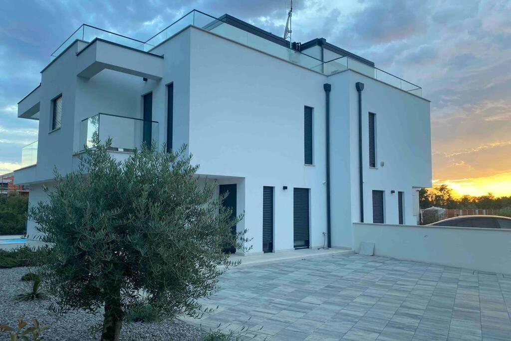 Villa Lujo Porec Funtana Esterno foto